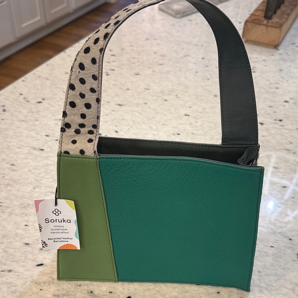 NWT Soruka Green and Animal Print Bag with shoulder strap and dust bag - Picture 3 of 7